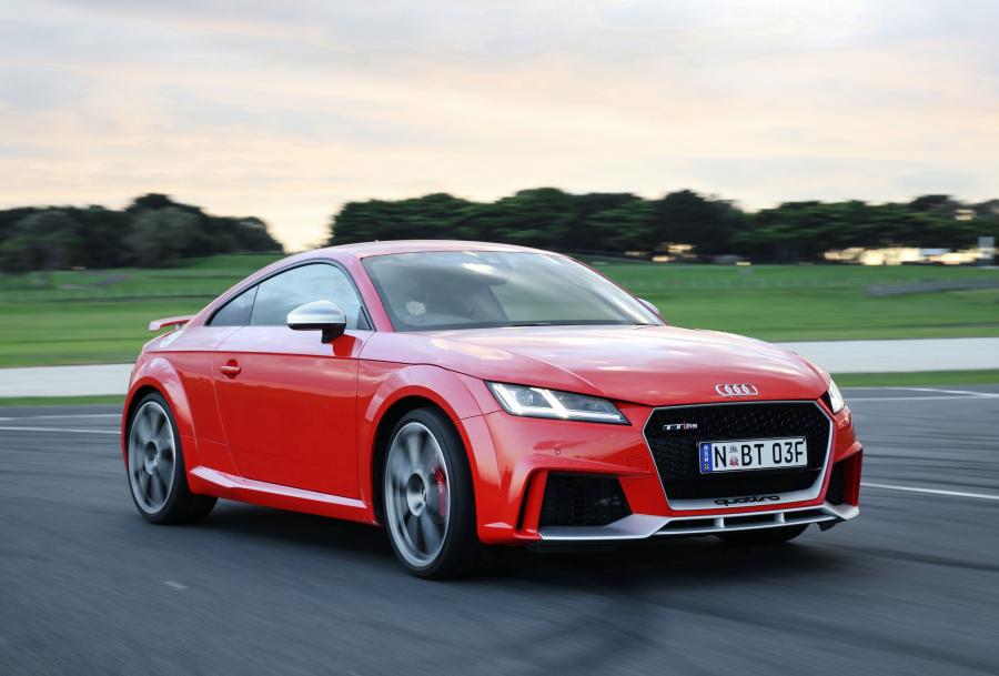  Audi TT RS Coupe (8S) 2017 года  (AU) (фото 8 из 40)